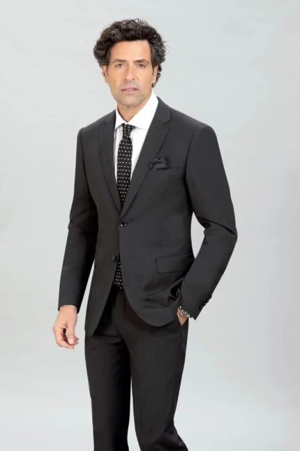 Traje Capelhi Bristol negro normal fit tallas grandes