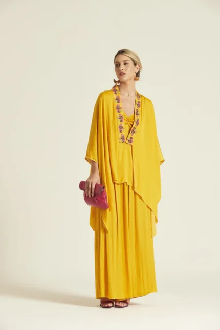 Capa larga mujer mostaza Event by Oky