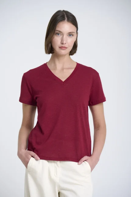Camiseta mujer escote V algodón lino Sita Murt granate