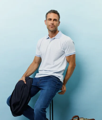 Polo listado fino hombre azul Pertegaz con cuello contrastado